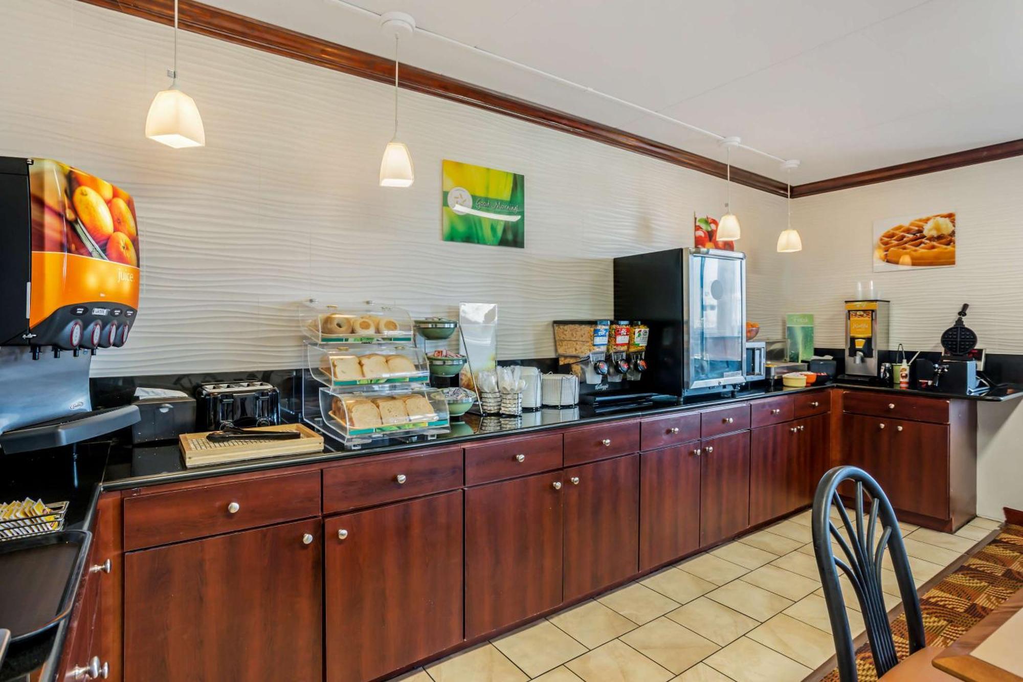 Quality Inn Enola - Harrisburg Extérieur photo